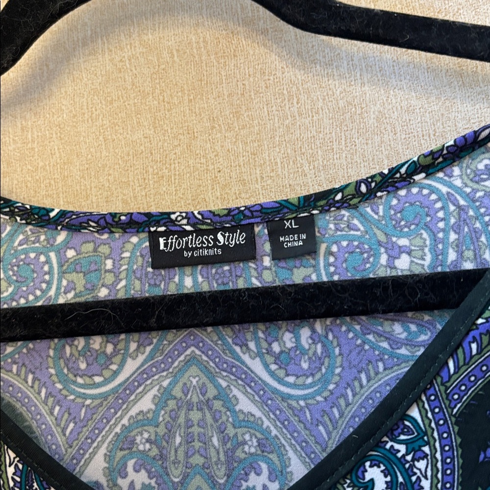 EFFORTLESS STYLE-  Black and Purple Paisley BOHO Women's Top XL - Picture 4 of 7